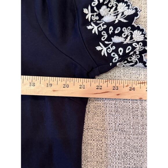 Talbots Cotton Shift Dress Navy Blue White Flower Embroidery Short Sleeve Sz Xp - Picture 6 of 7